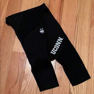 Victoria’s Secret PINK UConn leggings